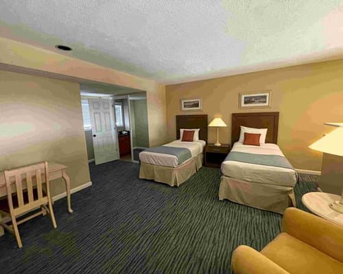 Water's Edge Resort and Spa – photo 10