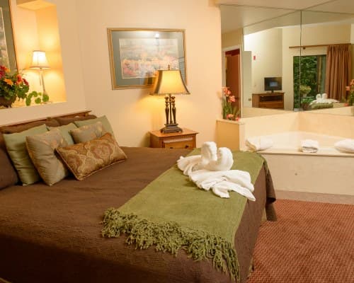 Gatlinburg Town Square Resort - 2 Nights – photo 24