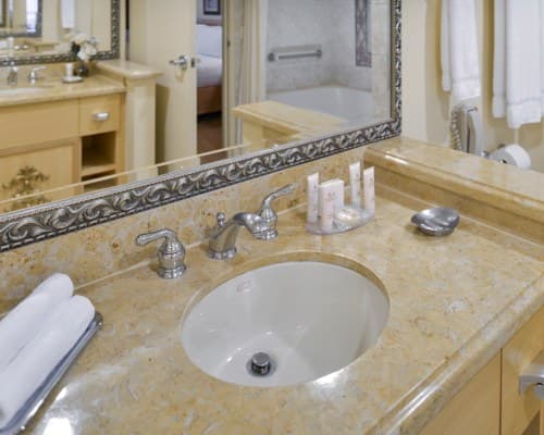 Polo Towers Suites, a Hilton Vacation Club – photo 8