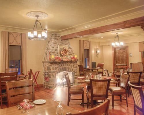 Woodfield Manor, a Sundance Vacations Property - 3 Nights – photo 1
