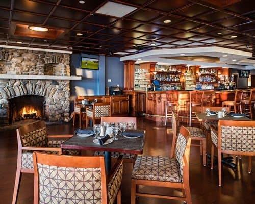 Water's Edge Resort and Spa – photo 11